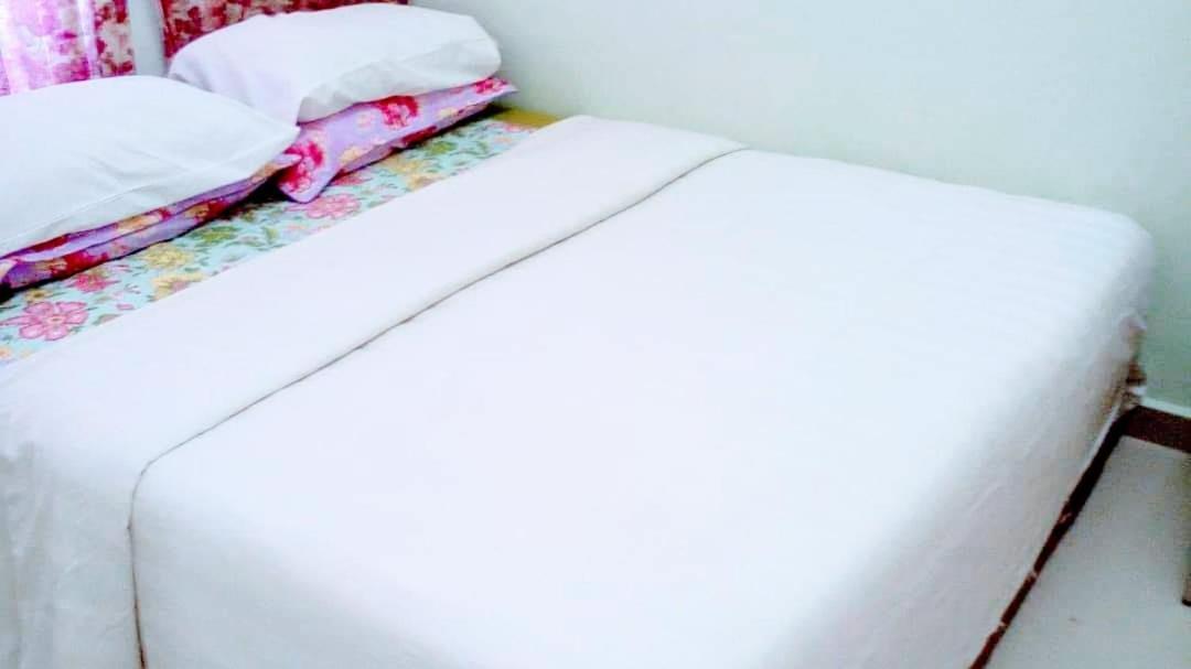 Daisyinn Budget Hotel Kuala Terengganu Kampong Gong Badak Eksteriør billede