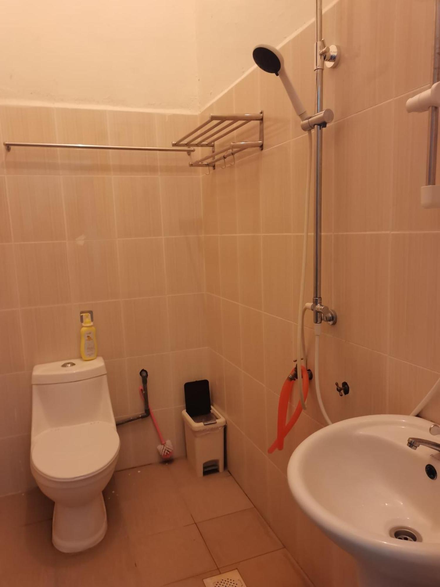 Daisyinn Budget Hotel Kuala Terengganu Kampong Gong Badak Eksteriør billede